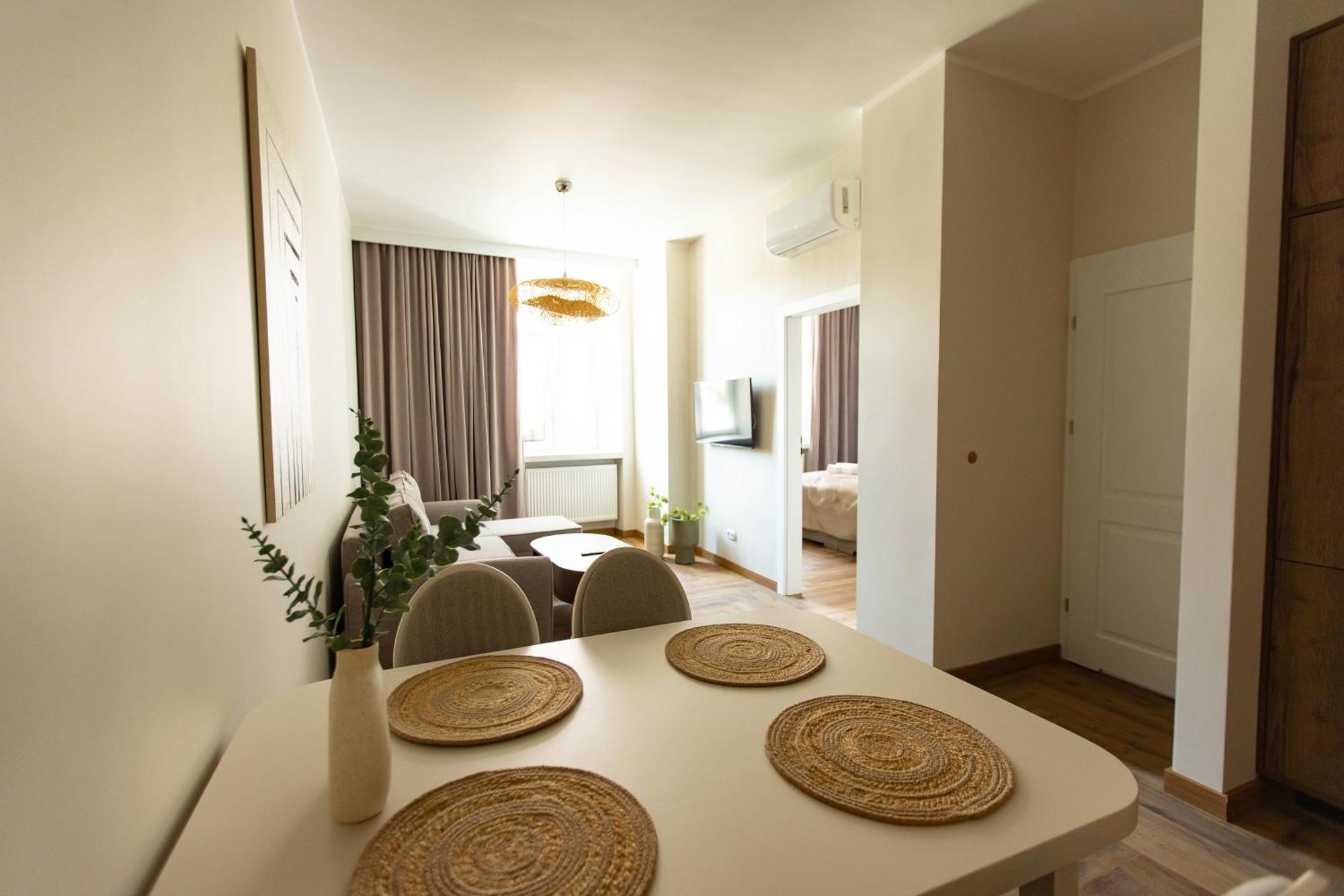 Apartamenty Rynek 12 Tarnów Exteriör bild