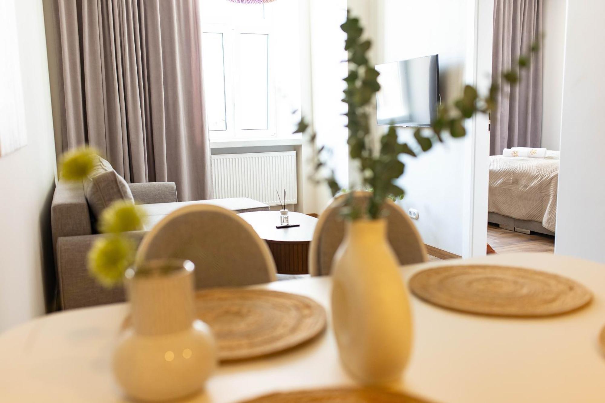 Apartamenty Rynek 12 Tarnów Exteriör bild